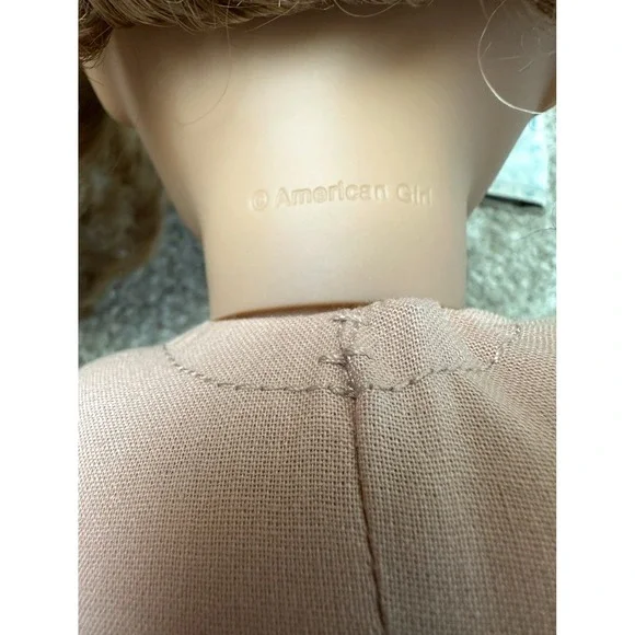 American Girl Doll- Courtney with Blue Top and Denim Skirt - Picture 16 of 16